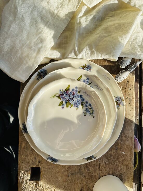 Šķīvis mazais ar Neaizmirstulītēm 16 cm Diam. 