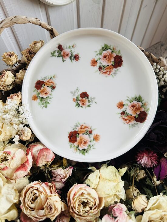 Šķīvis ar rozēm 20 cm Diam. 