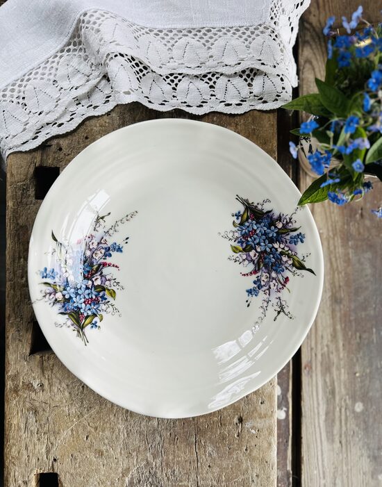 Servējamais šķīvis D27cm/H4cm, neaizmirstulītes+kreimenīted